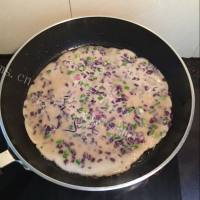 好吃的紫金兰香葱煎饼做法图解12)