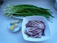 「DIY美食」韭菜炒鱿鱼做法图解1)