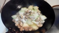 清淡的圆菇烧冬瓜做法图解5)