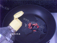 美味的泡椒蒸丝瓜做法图解8)