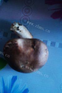 营养的香菇炒油菜做法图解2)