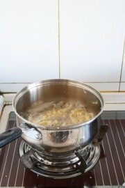 酥炸多春鱼做法图解3)