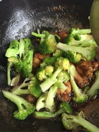 美味的可乐翅根做法图解6)