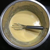 自制轻乳酪蛋糕做法图解4)