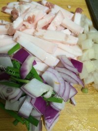家常菜豆腐炒肉做法图解2)