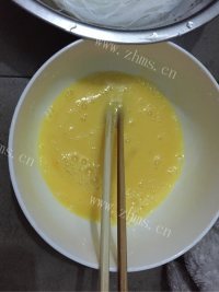 清淡的绿豆粉丝鸡蛋汤做法图解2)