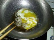 「DIY美食」蒜薹炒鸡蛋做法图解2)