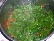 美味的枸杞蛋花汤做法图解4)