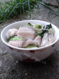 好喝的龙头鱼青菜煮米粉汤做法图解6)