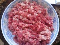 自制梅菜蒸肉饼做法图解5)