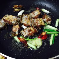 清爽可口的红烧带鱼做法图解9)