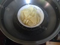 美味的奶香土豆泥做法图解3)