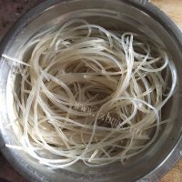 美味的冬瓜粉丝汤做法图解3)
