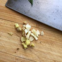 家常菜鸡蛋炒菠菜做法图解3)