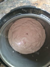 简单DIY电饭煲版紫薯蛋糕做法图解7)
