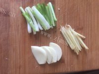 好吃的油焖大虾做法图解2)