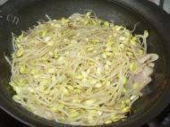 炒黄豆芽做法图解2)