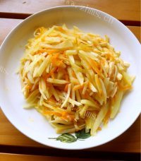 色香味俱全的炒土豆丝做法图解6)