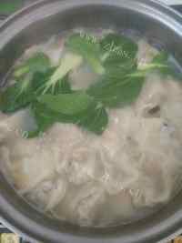 自制芹菜肉馄饨做法图解18)