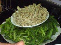 家常菜韭菜炒豆腐丝做法图解1)