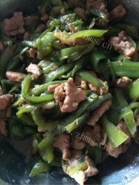 家常菜青椒炒肉做法图解11)