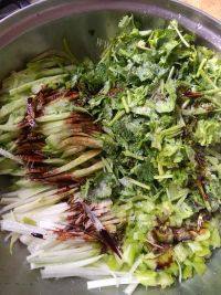凉拌香菜做法图解3)