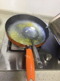酸汤浸肥牛做法图解9)