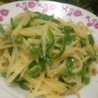 家常菜青椒土豆丝