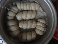 好吃的火腿肠卷馒头做法图解9)