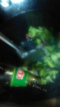 家常腊味西兰花做法图解4)
