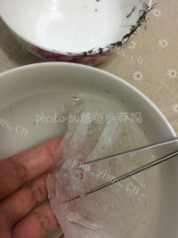 营养的枸杞红枣百合炖燕窝做法图解5)
