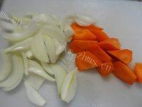 味道不错的牛肉炖土豆做法图解2)