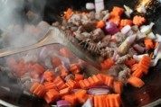 美味的羊肉手抓饭做法图解4)