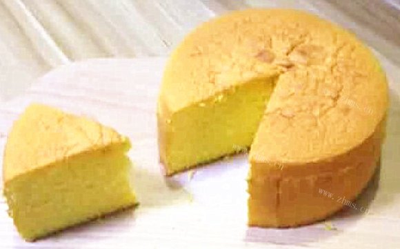 美味佳肴般的海绵蛋糕