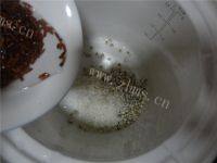 美味的杂粮粥做法图解2)