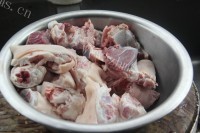 美味的腐乳猪蹄做法图解1)