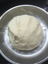 热腾腾的豆沙包做法图解2)