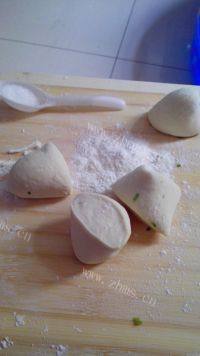 「自创」葱花油饼做法图解3)