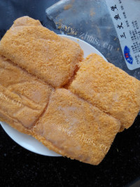 晚餐煎三文鱼堡做法图解1)