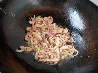 豇豆炒肉-家庭版做法图解7)