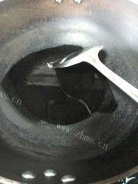 酸甜可口的苹果炒肉丁做法图解4)
