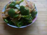 家常菜青椒炒土豆片