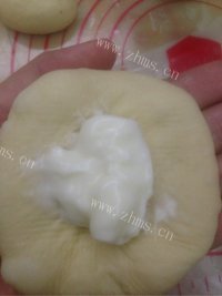 超软的汤种法柔软餐包做法图解16)