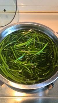 五味俱全的蒜蓉茼蒿做法图解9)