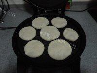 开胃白菜馅饼做法图解9)