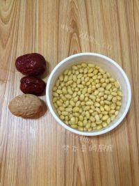 核桃红枣豆浆做法图解1)