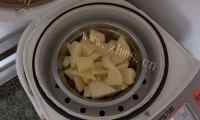 自制洋葱土豆饼做法图解2)