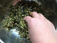香脆的荠菜薄饼做法图解3)