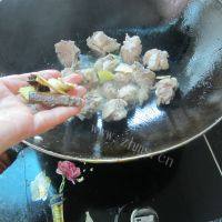 美味的啤酒排骨做法图解3)