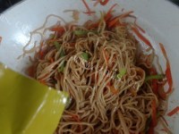 美味的素炒面做法图解12)
